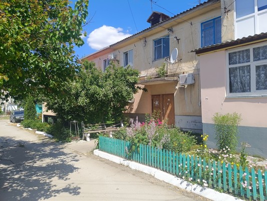 Продам двухкомнатную (2-комн.) квартиру, Розовая ул, 24, Чайкино с