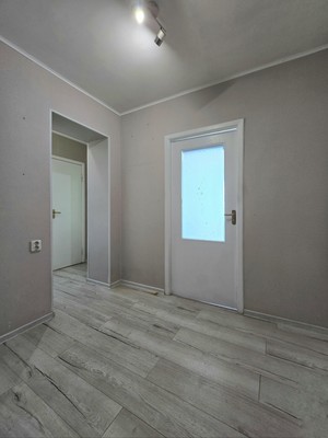 Продам двухкомнатную (2-комн.) квартиру, Бассейная ул, 53, Санкт-Петербург г