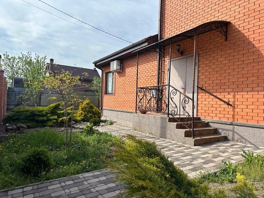 Продам дом, Роз б-р, Волгодонск г, 0 км от города