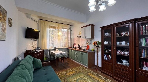 Продам двухкомнатную (2-комн.) квартиру, Пирогова (Центральный р-н) ул, 12к1, Сочи г