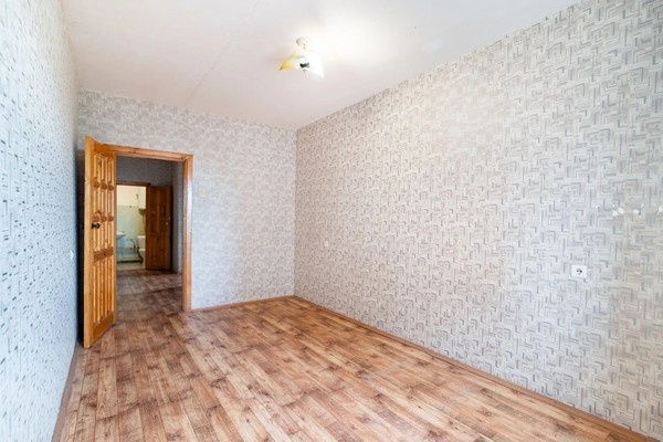 Продам трехкомнатную (3-комн.) квартиру, Победы б-р, 45а, Воронеж г