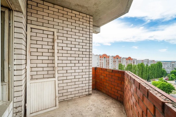 Продам трехкомнатную (3-комн.) квартиру, Победы б-р, 45а, Воронеж г