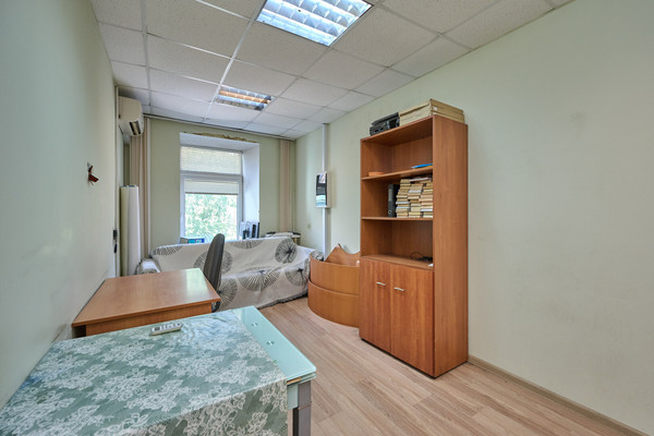 Продам офисное помещение 16 м2, Рождественка ул, 5/7, Москва г