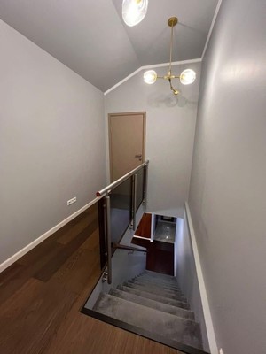 Продам многокомнатную квартиру, Полянка мкр, 176, Лесные Поляны п