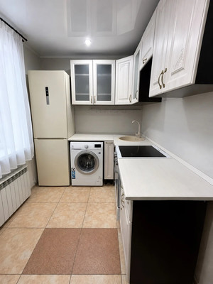 Продам двухкомнатную (2-комн.) квартиру, Ударная ул, 18, Дальнее с