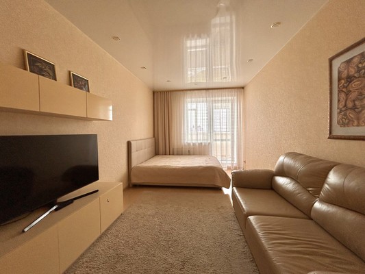 Продам двухкомнатную (2-комн.) квартиру, Кронштадтская ул, 31, Пермь г