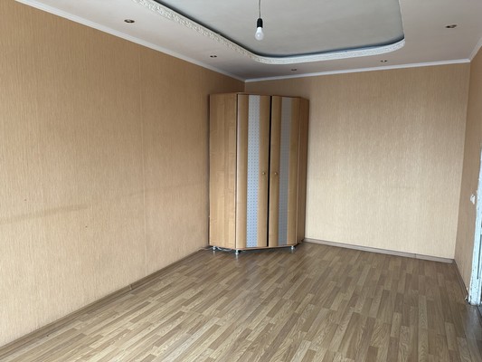Продам двухкомнатную (2-комн.) квартиру, Базарная пл, 14, Кропоткин г