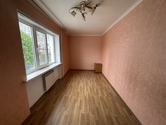 Продам двухкомнатную (2-комн.) квартиру, Базарная пл, 14, Кропоткин г