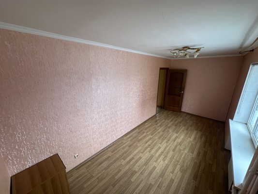 Продам двухкомнатную (2-комн.) квартиру, Базарная пл, 14, Кропоткин г