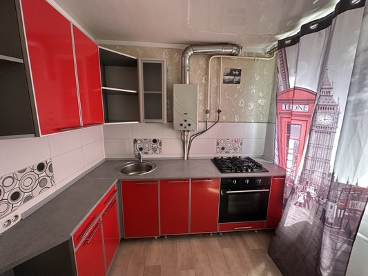 Продам двухкомнатную (2-комн.) квартиру, Базарная пл, 14, Кропоткин г