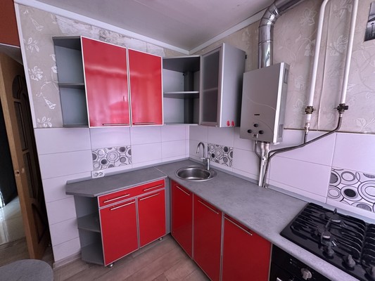 Продам двухкомнатную (2-комн.) квартиру, Базарная пл, 14, Кропоткин г