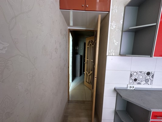 Продам двухкомнатную (2-комн.) квартиру, Базарная пл, 14, Кропоткин г