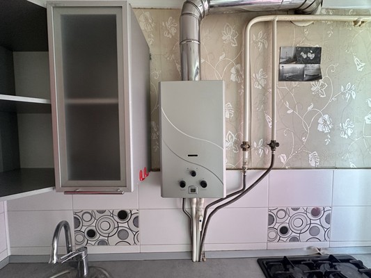 Продам двухкомнатную (2-комн.) квартиру, Базарная пл, 14, Кропоткин г