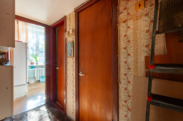 Продам комнату в 2-комн. квартире, Окружной проезд, 11к5, Москва г