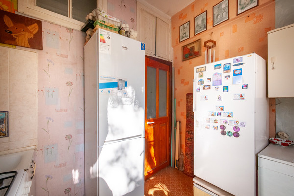 Продам комнату в 2-комн. квартире, Окружной проезд, 11к5, Москва г