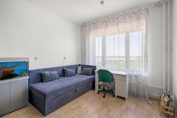 Продам однокомнатную (1-комн.) квартиру, Оптиков ул, 51к1, Санкт-Петербург г