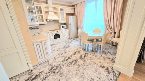 Продам трехкомнатную (3-комн.) квартиру, Первомайская ул, 42к4, Москва г