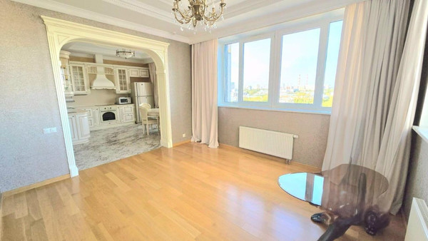 Продам трехкомнатную (3-комн.) квартиру, Первомайская ул, 42к4, Москва г