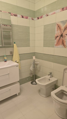 Продам трехкомнатную (3-комн.) квартиру, Первомайская ул, 42к4, Москва г