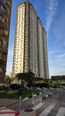 Продам трехкомнатную (3-комн.) квартиру, Первомайская ул, 42к4, Москва г