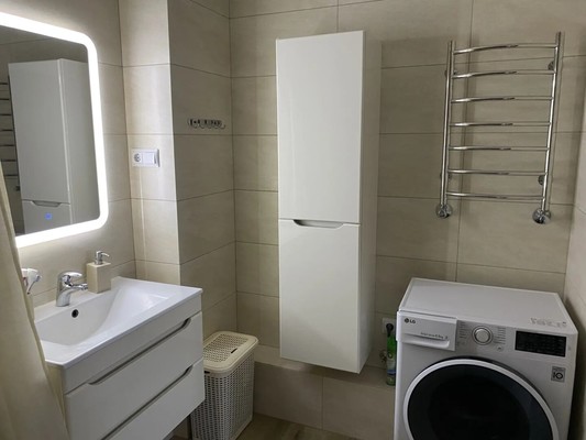 Продам двухкомнатную (2-комн.) квартиру, 9 Апреля ул, 86А, Калининград г
