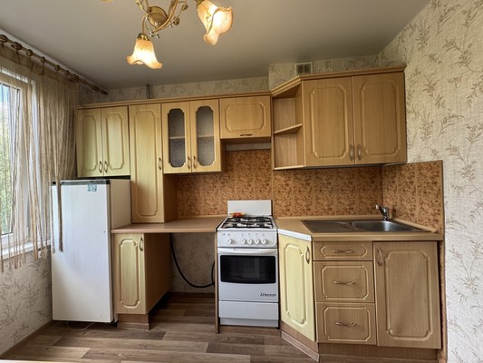 Продам двухкомнатную (2-комн.) квартиру, Подполковника Емельянова ул, 252, Калининград г