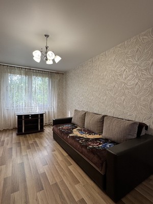 Продам двухкомнатную (2-комн.) квартиру, Подполковника Емельянова ул, 252, Калининград г