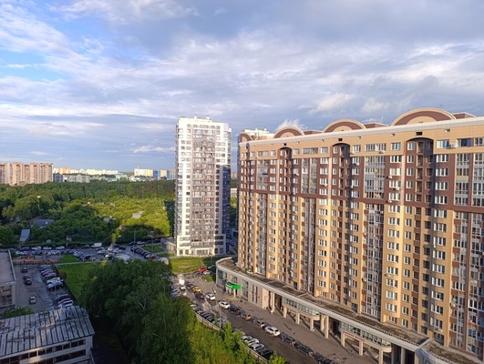 Продам однокомнатную (1-комн.) квартиру, Лермонтова ул, 10к2, Королев г