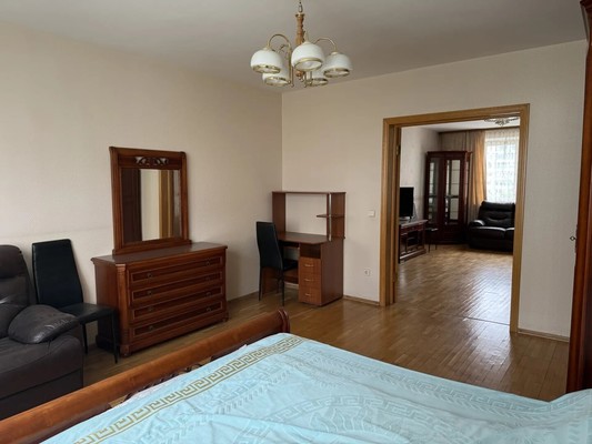 Продам трехкомнатную (3-комн.) квартиру, Саморы Машела ул, 4к4, Москва г