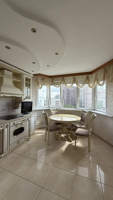 Продам трехкомнатную (3-комн.) квартиру, Одесская ул, 18к4, Москва г