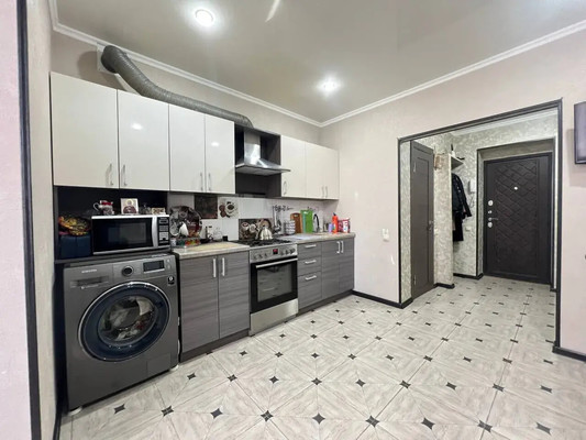 Продам трехкомнатную (3-комн.) квартиру, Кешокова ул, 83кА, Нальчик г