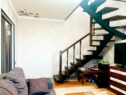 Продам трехкомнатную (3-комн.) квартиру, Кешокова ул, 83кА, Нальчик г
