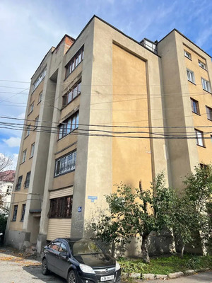Продам трехкомнатную (3-комн.) квартиру, Кешокова ул, 83кА, Нальчик г