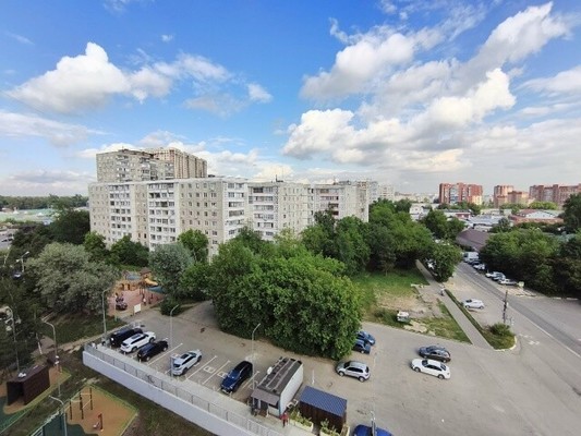 Продам двухкомнатную (2-комн.) квартиру, Гагарина ул, 81/1, Жуковский г