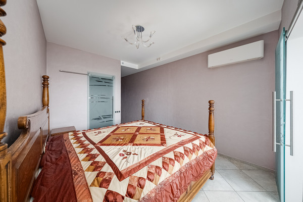 Продам двухкомнатную (2-комн.) квартиру, Хорошёвское ш, 12к1, Москва г