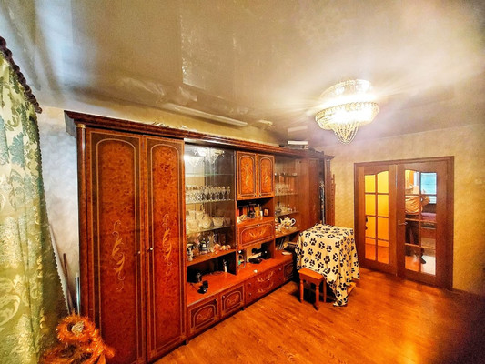 Продам трехкомнатную (3-комн.) квартиру, Фасадная ул, 8к7, Лесной Городок дп
