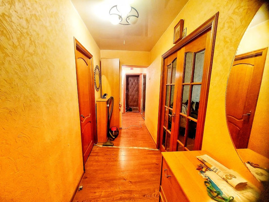 Продам трехкомнатную (3-комн.) квартиру, Фасадная ул, 8к7, Лесной Городок дп