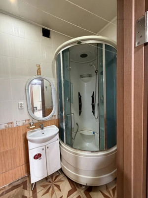 Продам двухкомнатную (2-комн.) квартиру, Мира ул, 6, Тихорецк г