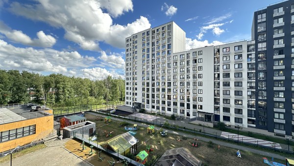 Продам трехкомнатную (3-комн.) квартиру, Василия Бутурлина ул, 2, Летово д