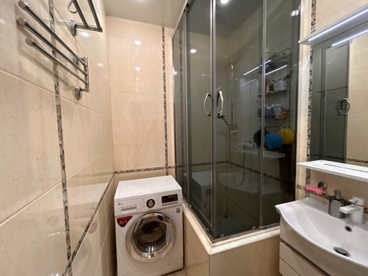 Продам двухкомнатную (2-комн.) квартиру, Кронштадтская ул, 31, Пермь г