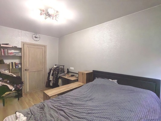 Продам трехкомнатную (3-комн.) квартиру, Симферопольская (Климовск мкр.) ул, 31, Подольск г