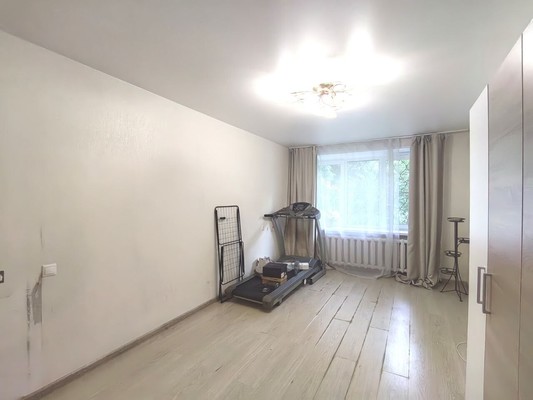 Продам трехкомнатную (3-комн.) квартиру, Симферопольская (Климовск мкр.) ул, 31, Подольск г