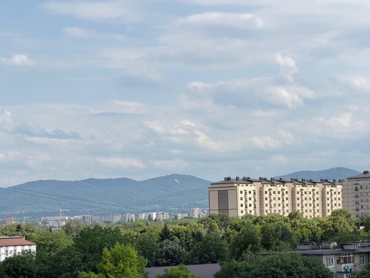 Продам трехкомнатную (3-комн.) квартиру, Кабардинская ул, 199, Нальчик г