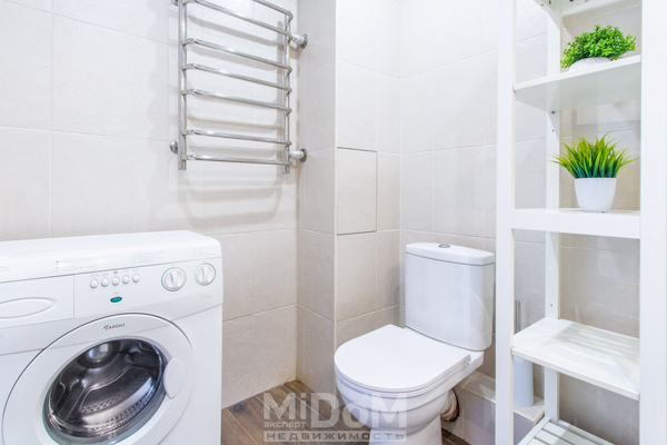 Продам однокомнатную (1-комн.) квартиру, Варшавская ул, 6к1 литера А, Санкт-Петербург г