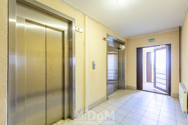 Продам однокомнатную (1-комн.) квартиру, Варшавская ул, 6к1 литера А, Санкт-Петербург г
