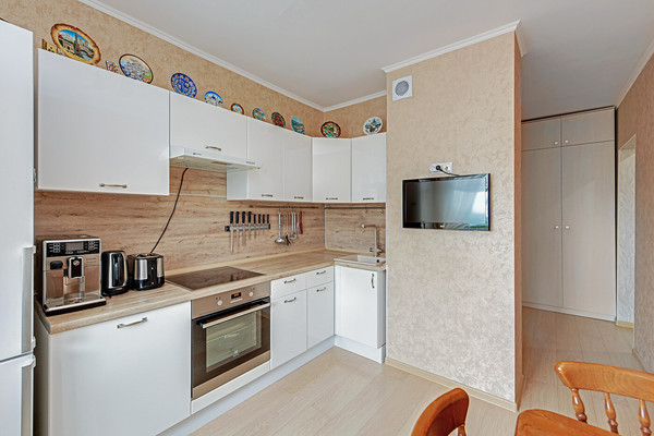 Продам двухкомнатную (2-комн.) квартиру, Барышиха ул, 25к1, Москва г