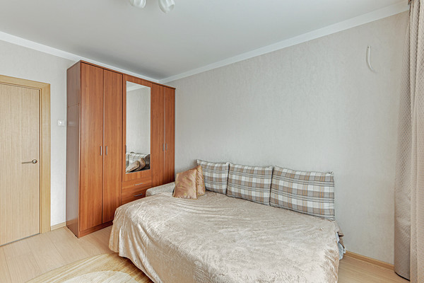 Продам двухкомнатную (2-комн.) квартиру, Барышиха ул, 25к1, Москва г