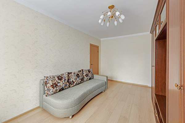 Продам двухкомнатную (2-комн.) квартиру, Барышиха ул, 25к1, Москва г