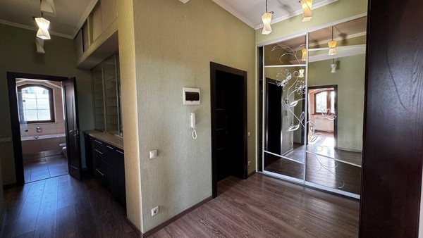 Продам трехкомнатную (3-комн.) квартиру, Пушкина ул, 4А, Калининград г