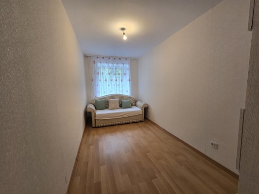 Продам трехкомнатную (3-комн.) квартиру, Приморское ш, 595аО, Зеленогорск г